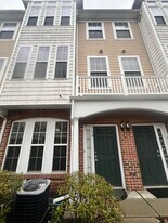 7b Iron Works Way in Trenton, NJ - Building Photo