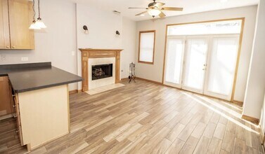 843 N Mozart St, Unit 1 in Chicago, IL - Building Photo - Building Photo