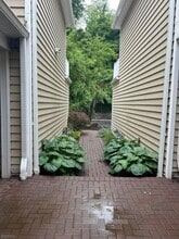 74 Springholm Dr in Berkeley Heights, NJ - Building Photo - Building Photo