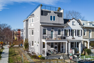 1200 Staples St NE in Washington, DC - Foto de edificio - Primary Photo