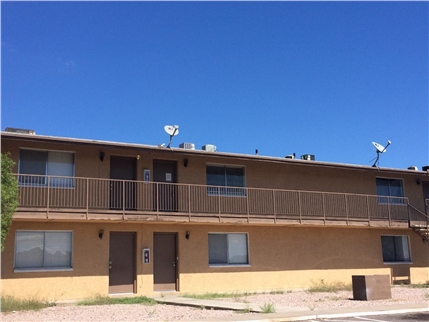 Sugarloaf Apartments in Phoenix, AZ - Foto de edificio - Building Photo