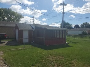 545 W 12th St in Mishawaka, IN - Building Photo - Building Photo
