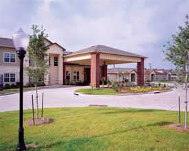 Village at Morningstar in Texas City, TX - Foto de edificio - Building Photo