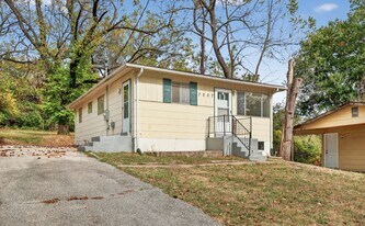 7507 Blanding Dr in Ferguson, MO - Building Photo
