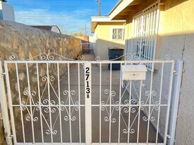 2713 Fir St in El Paso, TX - Building Photo