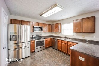 244 Millstone Dr in Hampton, GA - Building Photo - Building Photo