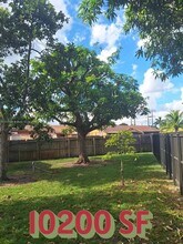13437 SW 44th Ln in Miami, FL - Foto de edificio - Building Photo