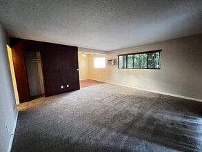 11798 Beverly Blvd in Whittier, CA - Building Photo - Building Photo