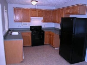 1210 Mimosa Cir in Mableton, GA - Building Photo - Building Photo