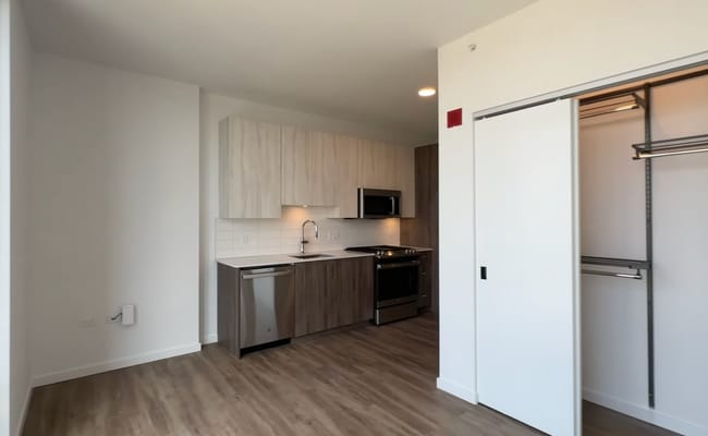 property at 180 N Aberdeen St