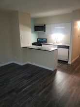 1355 York St, Unit 21 in Denver, CO - Building Photo - Building Photo