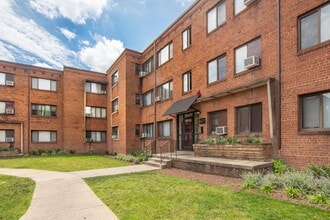 Chillum Terrace Apartments in Hyattsville, MD - Foto de edificio - Building Photo