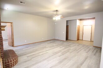 620 Eastview Dr in Yukon, OK - Foto de edificio - Building Photo