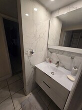 303 NE 187th St in Miami, FL - Building Photo - Building Photo