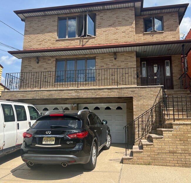 373 Jersey Ave, Unit 25