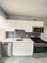506 Ferry St, Unit 1st Fl in New Haven, CT - Building Photo - Building Photo
