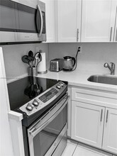3030 Collins Ave in Miami, FL - Building Photo - Building Photo