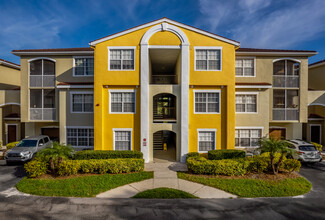 Las Palmas Sarasota in Sarasota, FL - Building Photo - Building Photo