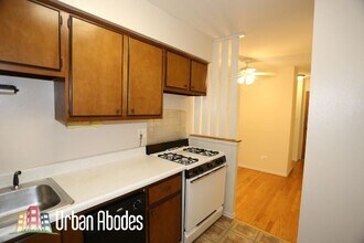 648 W Wrightwood Ave, Unit A05C in Chicago, IL - Building Photo - Building Photo