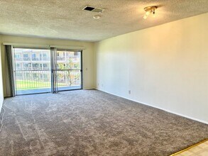 671 Reef Cir in Port Hueneme, CA - Building Photo - Building Photo
