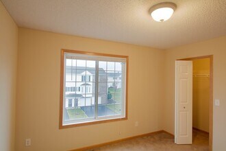 4948 Emmit Dr N in Hugo, MN - Building Photo - Building Photo