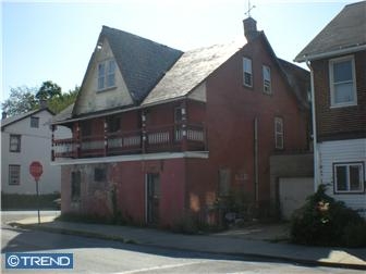 658 E Chestnut St in Coatesville, PA - Building Photo - Building Photo