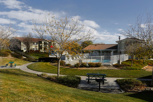 Summit Ridge Apartments