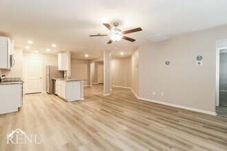 25365 Cypress Bend Dr in Cleveland, TX - Building Photo - Building Photo