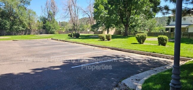 2039 Palm Dr in Colorado Springs, CO - Building Photo - Building Photo