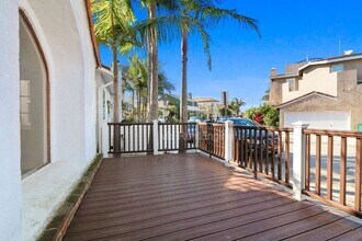 5768 Campo Walk in Long Beach, CA - Building Photo - Building Photo