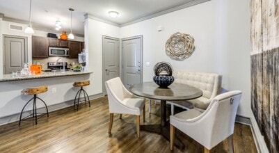 The Avenues at Carrollton in Carrollton, TX - Building Photo - Building Photo