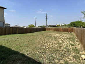5626 Encanto Dr in Laredo, TX - Building Photo - Building Photo