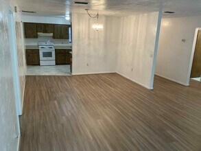 7211 SW 18th Pl in Gainesville, FL - Building Photo - Building Photo