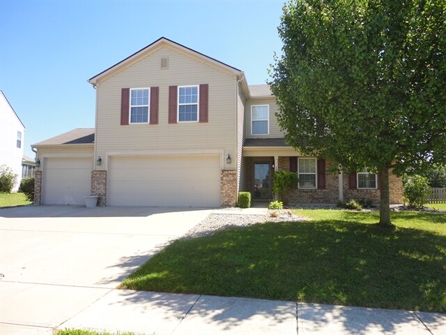 1376 Blue Ridge Ln in Brownsburg, IN - Building Photo