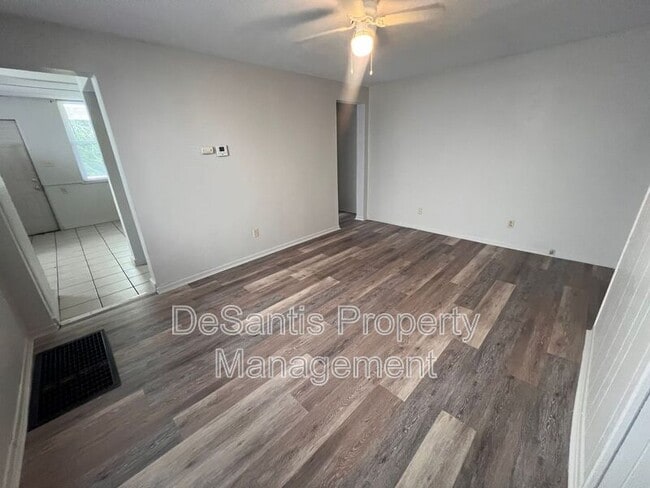 207 Railroad Ave in Carnegie, PA - Building Photo - Building Photo