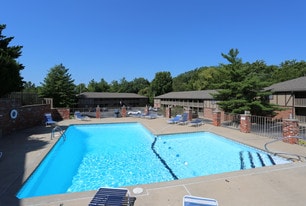 Stadium Apartments in Columbia, MO - Building Photo