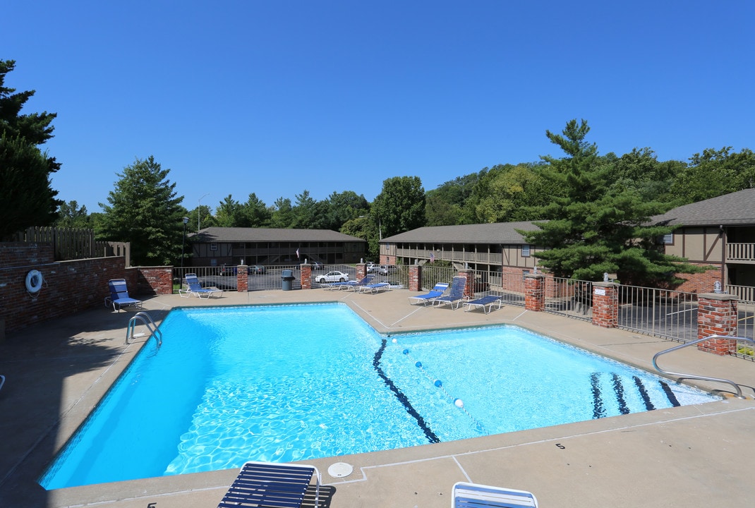 Stadium Apartments in Columbia, MO - Building Photo