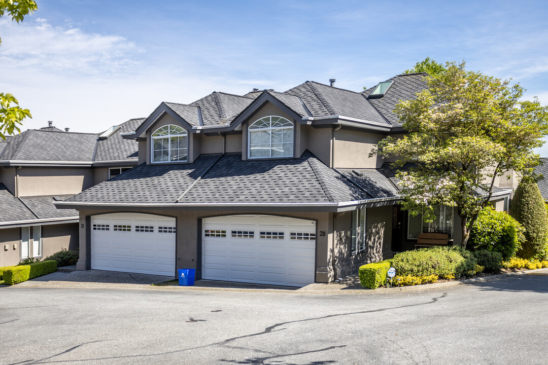 2990 Panorama Dr in Coquitlam, BC - Building Photo