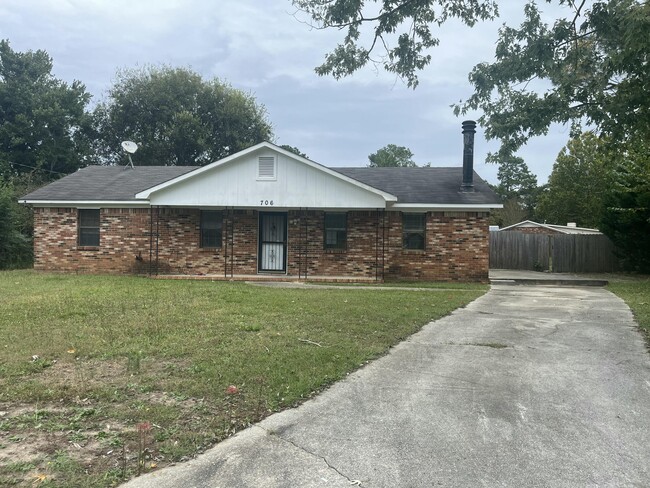 706 Cottonwood Ct in Grovetown, GA - Building Photo - Building Photo