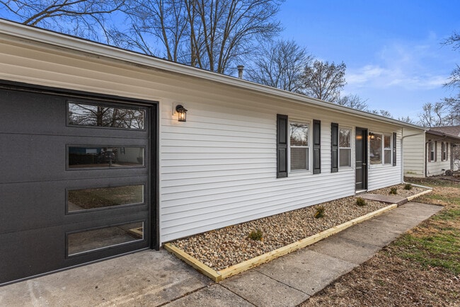 1710 Crescent Dr in Champaign, IL - Foto de edificio - Building Photo