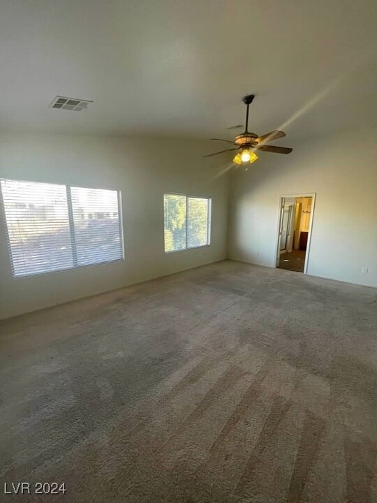 278 Grand Olympia Dr in Henderson, NV - Building Photo