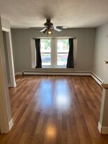 1135 S Washington Ave #14, Unit 1135 S Washington Ave #14 in Lansing, MI - Building Photo