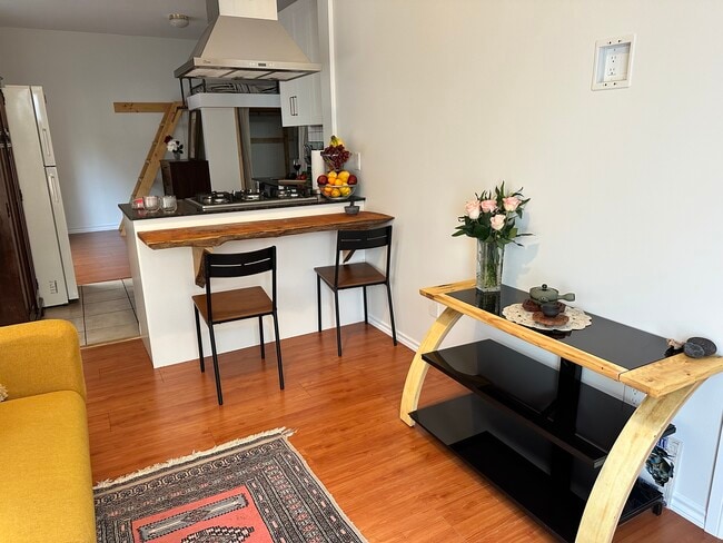 property at 7633 Plum Av