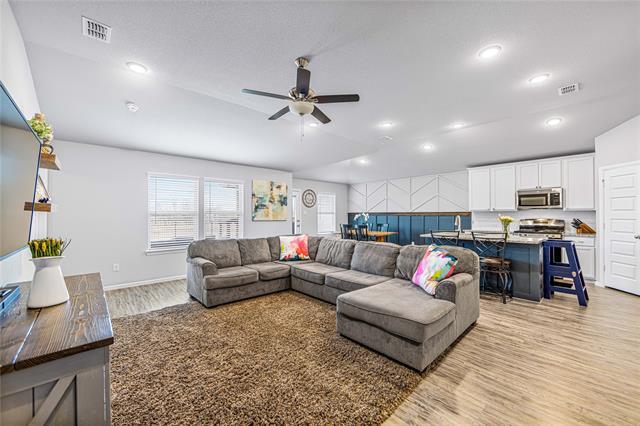8816 Landergin Mesa Dr in Fort Worth, TX - Building Photo - Building Photo