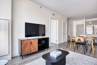 413 S Halsted St in Chicago, IL - Foto de edificio - Building Photo