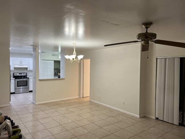 3673 NW 94th Ave in Sunrise, FL - Building Photo - Building Photo