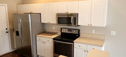 770 Mystic Pointe Dr in Lewis Center, OH - Foto de edificio - Building Photo