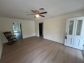 406 Pierce St in McGregor, TX - Building Photo - Building Photo