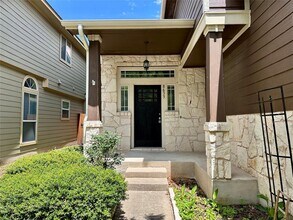 8633 White Ibis Dr in Austin, TX - Building Photo - Building Photo