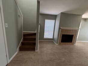 16003 Mission Glen Dr in Houston, TX - Building Photo - Building Photo